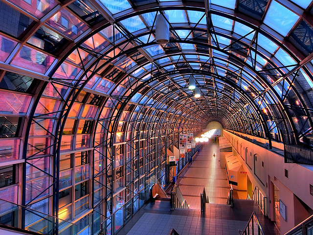 Flickr_-_paul_bica_-_skywalk